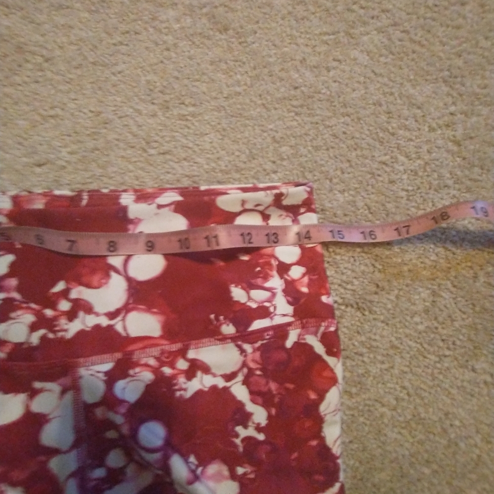 Under Armour Cranberry  and White Whimsical Patterned Leggings with Mesh Inserts - Picture 10 of 11